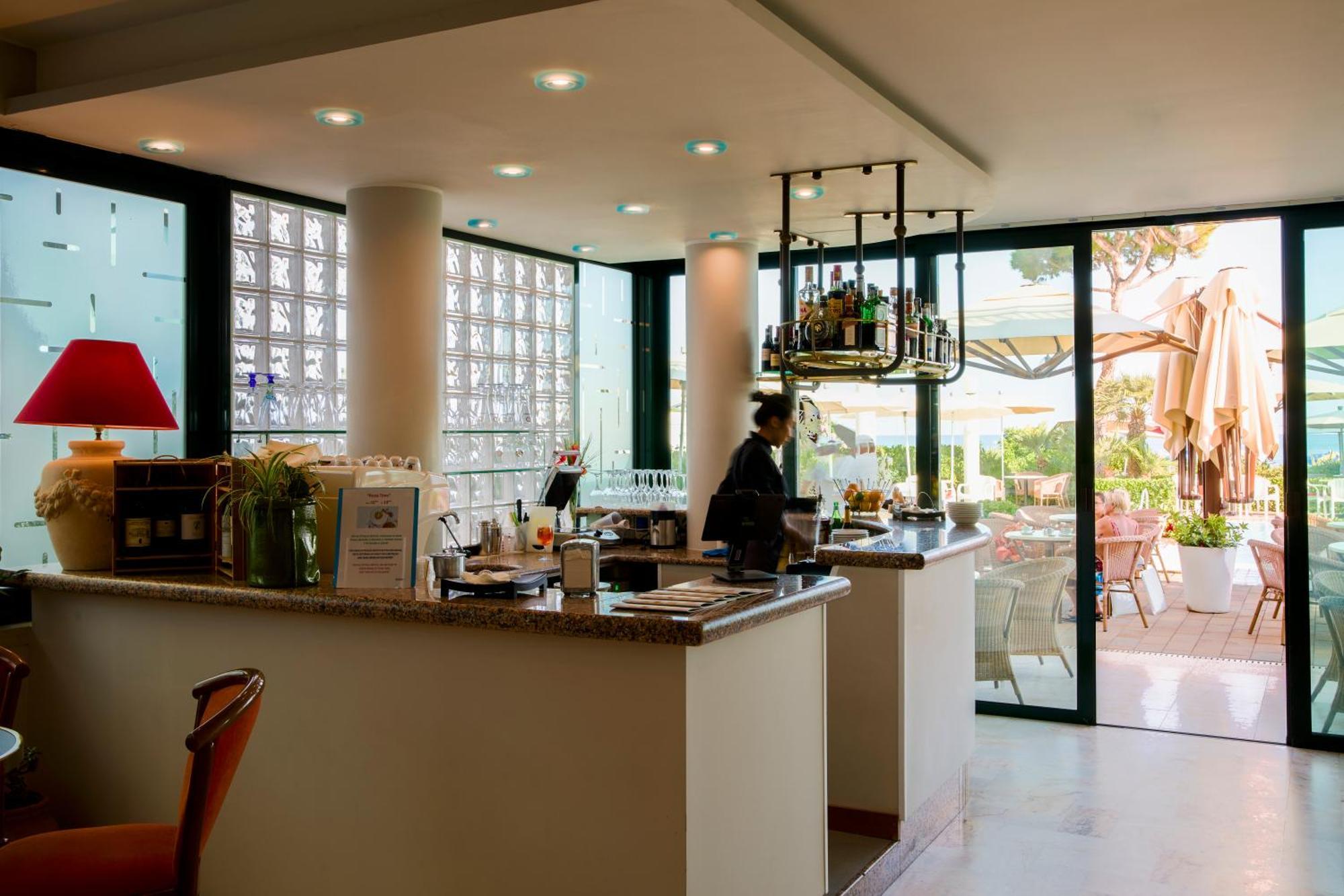 Ruhl Beach Hotel & Suites Τζεσόλο Λίντο Εξωτερικό φωτογραφία