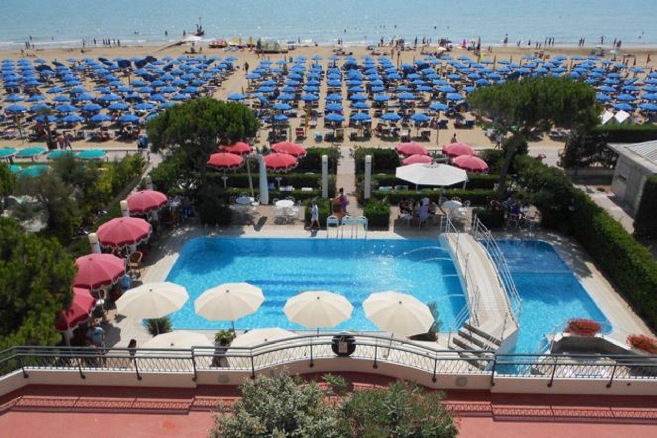 Ruhl Beach Hotel & Suites Τζεσόλο Λίντο Εξωτερικό φωτογραφία
