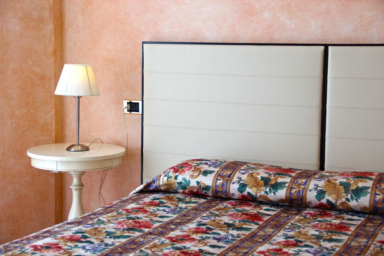 Ruhl Beach Hotel & Suites Τζεσόλο Λίντο Εξωτερικό φωτογραφία